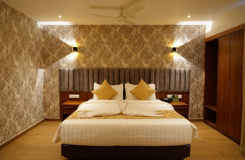 Nungambakkam Hotel | The Kings Park Grand