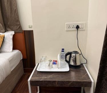 Kalighat Hotel | The Lake Palm Kalighat