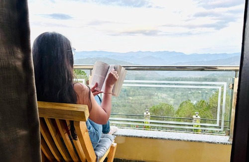 Almora Villa | The Laylah - A Luxury villa in Binsar near Kasar Devi temple.