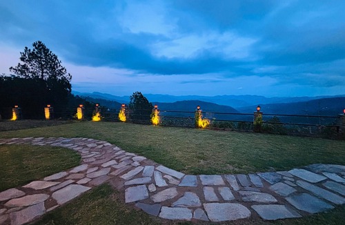 Almora Villa | The Laylah - A Luxury villa in Binsar near Kasar Devi temple.