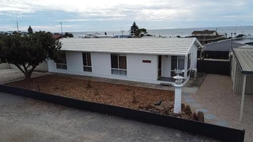 Para Wurlie House | The Lighthouse