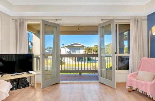 Port Willunga House | The Lighthouse - Port Willunga - C21 SouthCoast Holidays