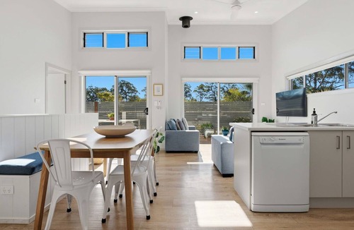Huskisson Villa | The Loft- SeaMist Huskisson