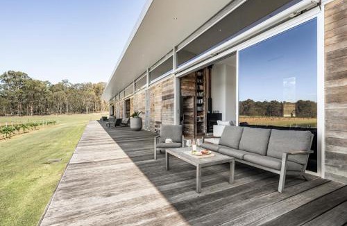 Pokolbin Villa | The Longhouse - Suite 3
