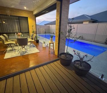 Southern River Villa | The Lux Dip