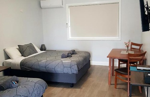 Bourke Hotel | The Major Mitchell Motel