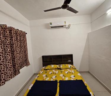Harnai Hotel | The Mango House