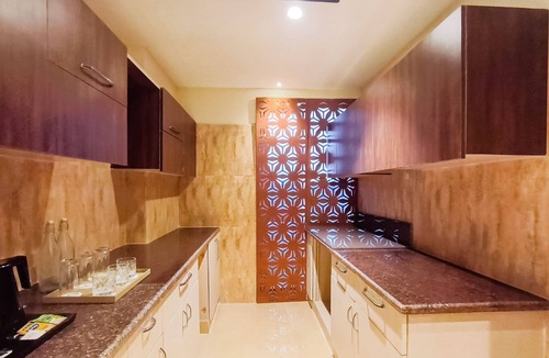 Kalkaji Hotel | The Meriton