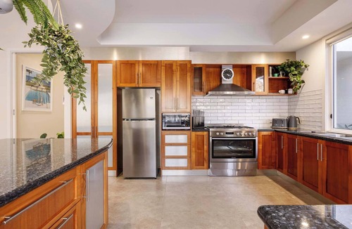 McCrae House | The Nepean | 100m to Beach, Pool & Fire Pit