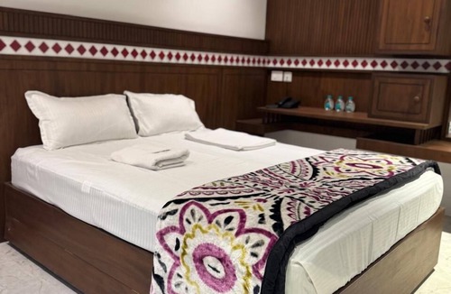 Kanchipuram Hotel | The Old City