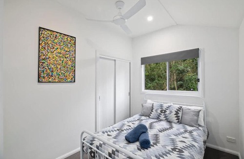 Mylestom Apartment | The Palm Cabin 2