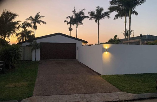 Mooloolaba House | The Palms Mooloolaba Water front home