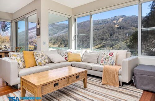 Thredbo Ski Chalet | The Peak 2