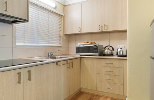South Perth Apartment | The Peninsula Riverside Serviced Apartments