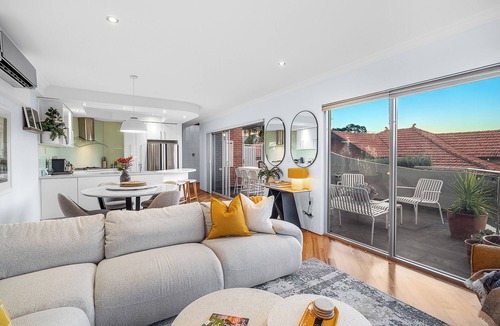South Perth House | The Perth Summit – A Sepal Stay is a designer tri-level luxury residence in South Perth, offering epic city and river views, premium furnishings, multiple living areas, and an executive-level stay ideal for corporate, insurance, or family Guests.