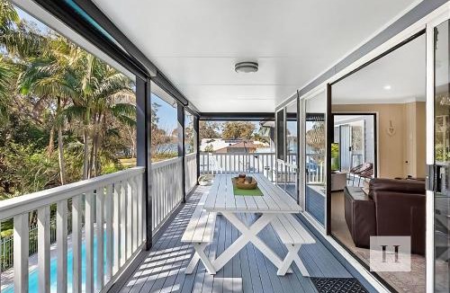 Gwandalan House | The Place