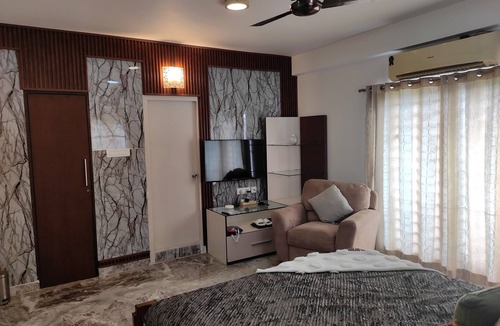 Mylapore Tiruvallikk Bed & Breakfast | The Pod by the Beach, Beach Front property in the heart of Chennai.