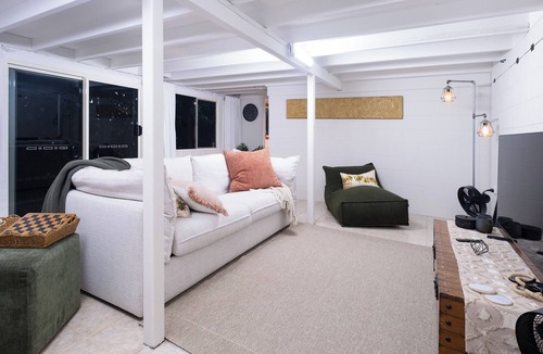Flying Fish Point House | The Point. A rainforest and ocean view retreat