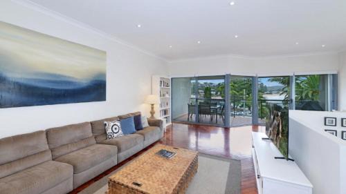Central Coast House | The Point On Cliff - Two Levels and Views