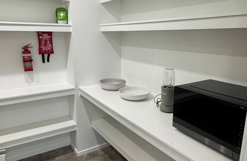 Mudgeeraba House | The Ponds at Mudgeeraba 4 bedroom Modern House great central location