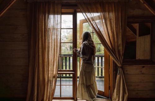 Strahan Hotel | The Quarters