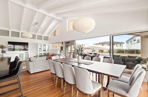 West Busselton House | The Ranch - Beachside Pool Retreat with Tennis Court