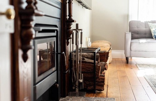 Stanthorpe House | The Ranch-Pool Table, Ping Pong, Firepit, Piano