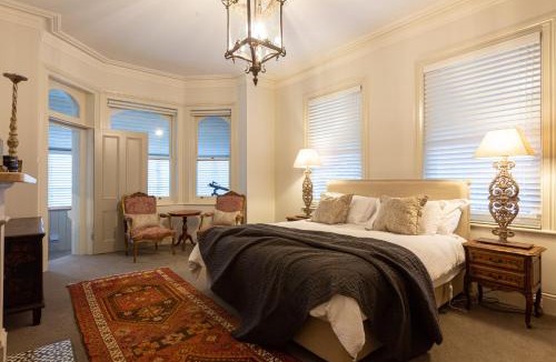 Sandy Bay Bed & Breakfast | The Rivulet