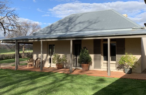 Peel Cottage | The Rural Interlude - Brucedale Cottage