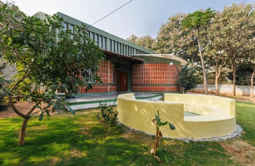 Hosur Villa | The Rustic Ridge Villa by StayJadePool1hr E-city