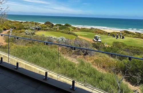Dawesville House | The Sanctuary - Absolute ocean front House sleeps 8. 4 bedrooms 2.5 bath