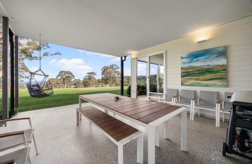 Hindmarsh Valley House | The Sanctuary - Ocean View Farm with Outdoor Spa