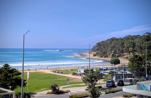 Lorne Hotel | The Sandridge Motel