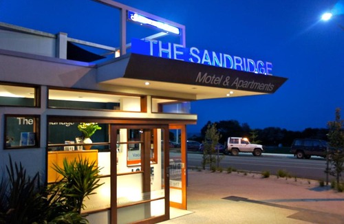 Lorne Hotel | The Sandridge Motel