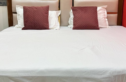 Faizabad Bed & Breakfast | The Saroj Palace