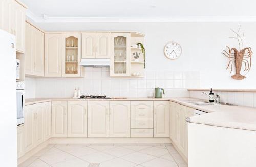 Wallaroo House | The Stately Way