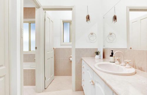 Wallaroo House | The Stately Way