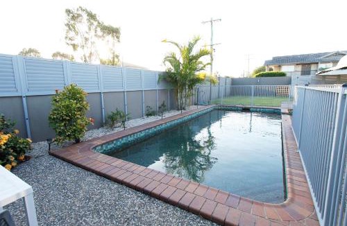 Rockhampton Hotel | The Stirling Motel