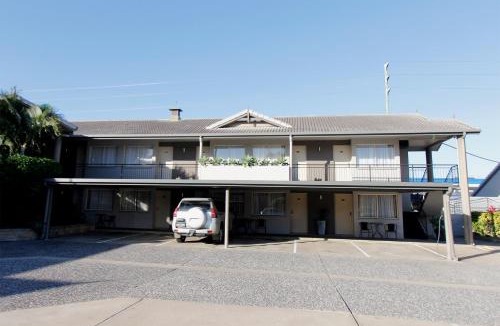 Rockhampton Hotel | The Stirling Motel