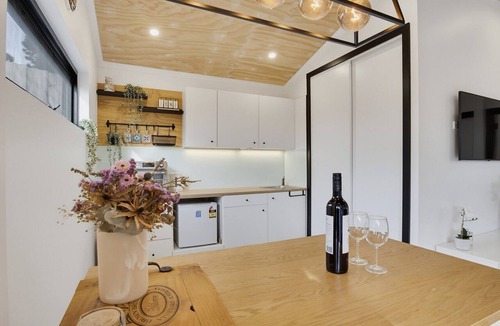 Normanville Apartment | The Studio | A Slower Stay in Normanville | 5 Mins to the Beach