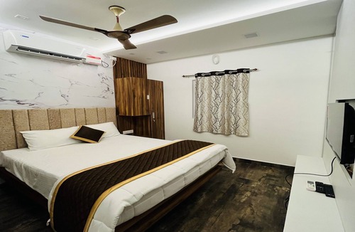 Pollachi Hotel | The Tendo Inn