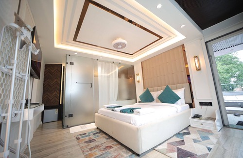 Taj Ganj Hotel | The Vacation Villa Agra Near Taj Mahal