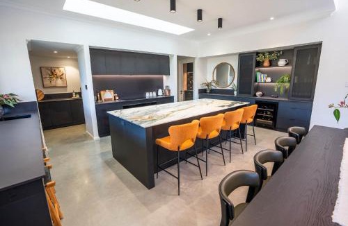 Yallingup House | The Valley Lodge