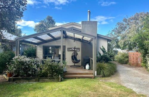 Sandy Point House | The Vibe Sandy Point Stay 3 Pay 2 Winter Special