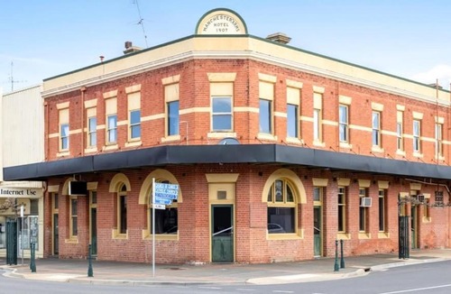 St. Arnaud Hotel | The Vine & Lamb