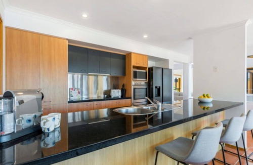 Noosaville House | The Waterfront - 4-bedroom waterfront home + pool