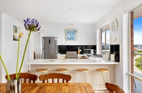 Tranmere House | The Waterfront, Amazing Hobart Views,Sleeps10