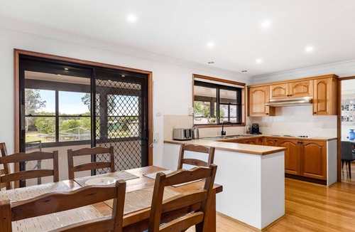 Culburra Beach House | The Waters Edge - Pet Friendly with Fire Pit