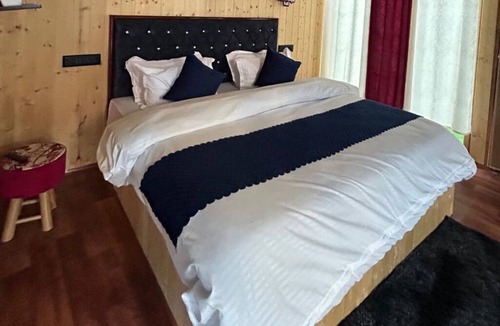 Banjar Cottage | The Woodnest - Serene Wooden Suite with Jacuzzi & Mountain Views - Luxe Retreat