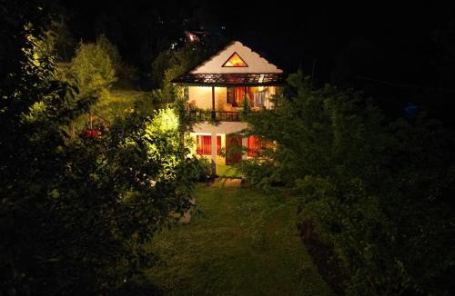 Banjar Resort | Thehraav By The River - Mudhouse Odyssey, Tirthan Valley